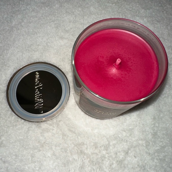 BATH & BODY WORKS 1-WICK CANDLE. ‘TIS THE SEASON SCENT. BRAND NEW. - Picture 2 of 3